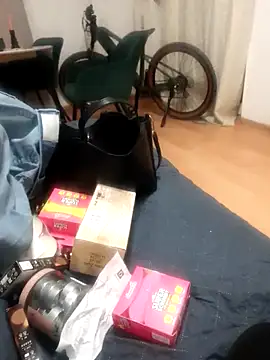 Snapshot of AquaMenn chatting on November 29, 2025, 5:16 pm AquaMenn online show from November 29, 2025, 5:16 pm