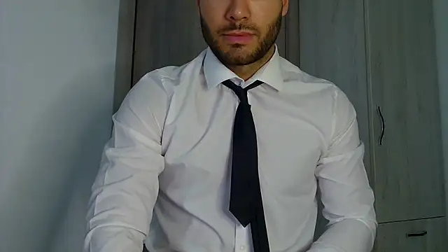 Justynn1 online show from May 16, 2026, 2:19 am