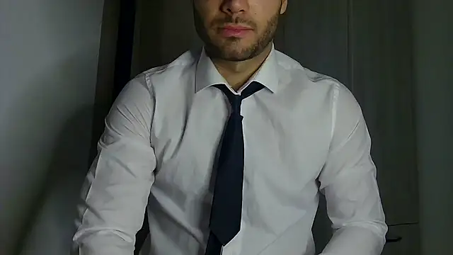 Justynn1 online show from May 21, 2026, 9:44 pm