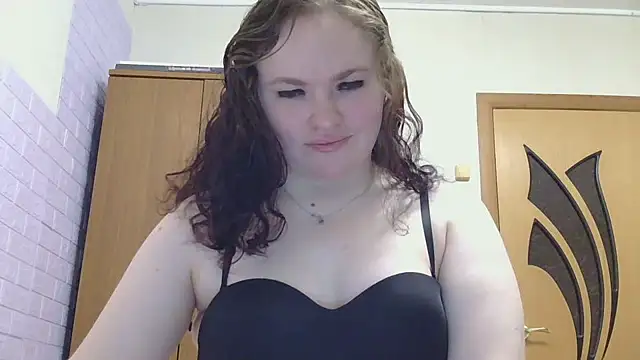 AliceForLoveOh online show from April 13, 2026, 3:28 pm