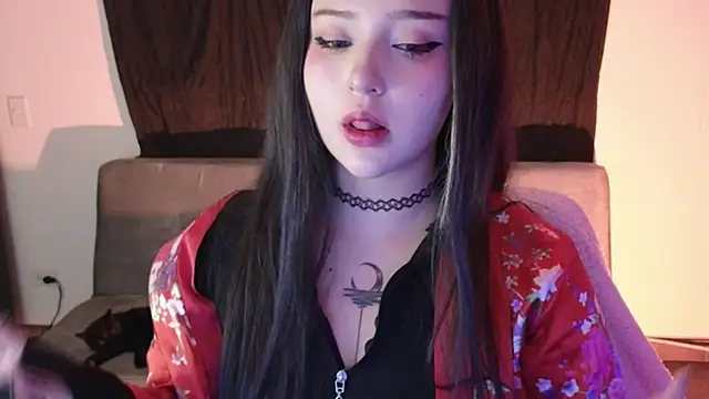 Snapshot of KuroChan420 chatting on January 24, 2025, 6:35 am KuroChan420 online show from January 24, 2025, 6:35 am