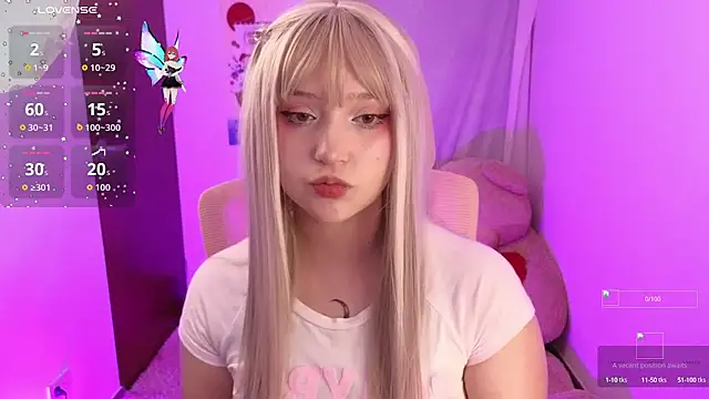 Snapshot of KuroChan420 chatting on October 3, 2025, 3:47 am KuroChan420 online show from October 3, 2025, 3:47 am