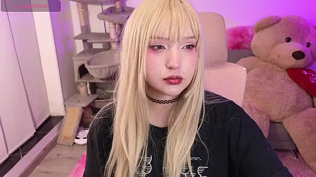 Snapshot of KuroChan420 chatting on February 21, 2026, 2:12 am KuroChan420 online show from February 21, 2026, 2:12 am