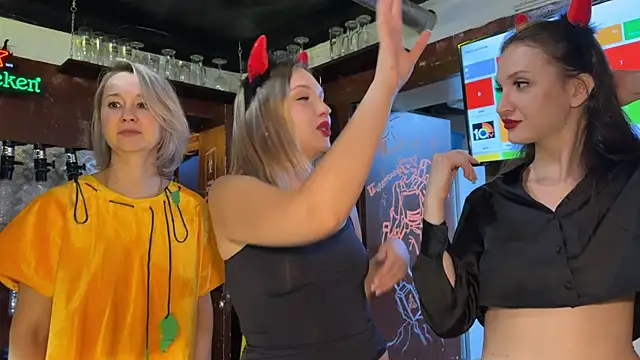 dirtypub online show from October 31, 2025, 1:23 pm