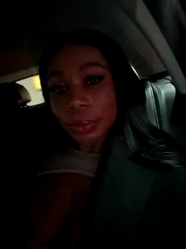 Belle    online show from September 28, 2025, 1:27 pm