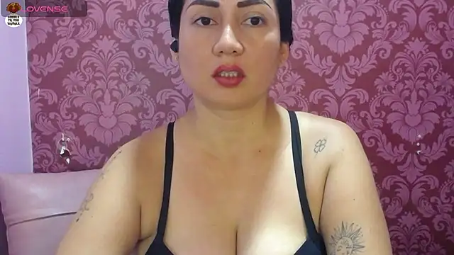 Snapshot of juliana_diaz chatting on April 17, 2026, 11:24 am juliana diaz online show from April 17, 2026, 11:24 am