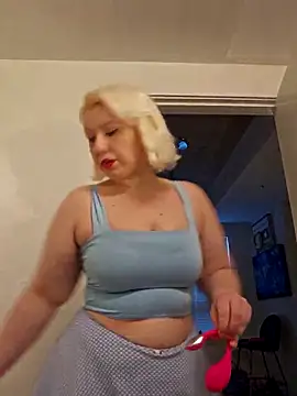 NikiFm online show from November 11, 2025, 6:52 pm