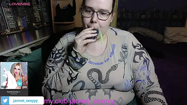 JannetPie online show from November 25, 2025, 12:54 am