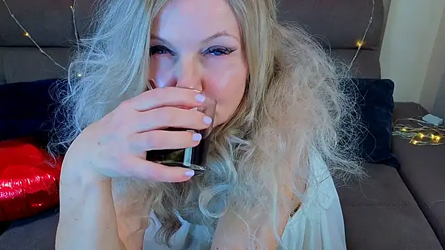 Snapshot of Abby_Moore_ chatting on February 26, 2026, 1:54 pm Abby Moore online show from February 26, 2026, 1:54 pm