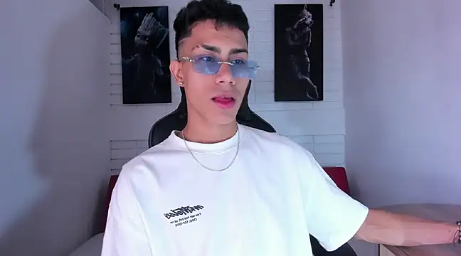 AlanNaughty online show from December 26, 2024, 8:11 pm