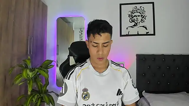 AlanNaughty online show from December 3, 2025, 1:13 am