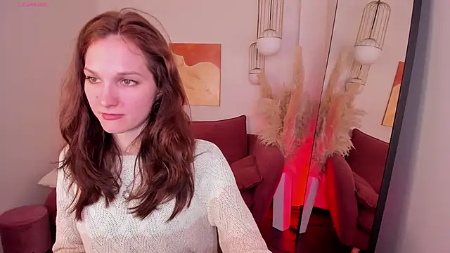 MirandaGlow online show from April 24, 2026, 5:43 am