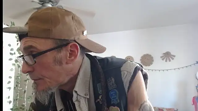 mycock2474u online show from February 21, 2025, 12:49 am