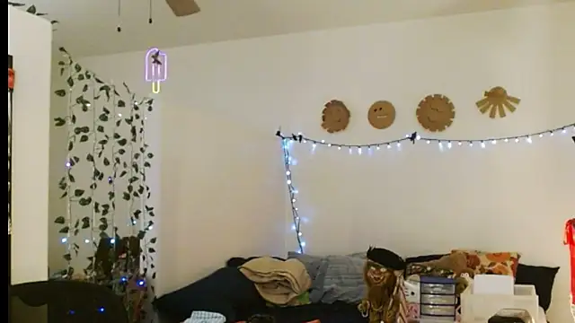 mycock2474u online show from March 5, 2025, 4:13 am