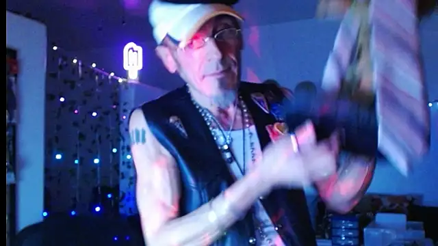 mycock2474u online show from March 6, 2025, 12:09 pm