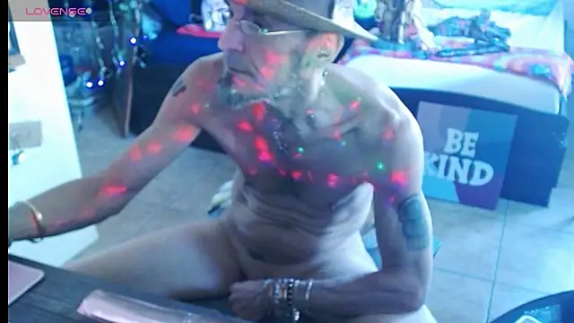 mycock2474u online show from March 17, 2025, 4:33 pm