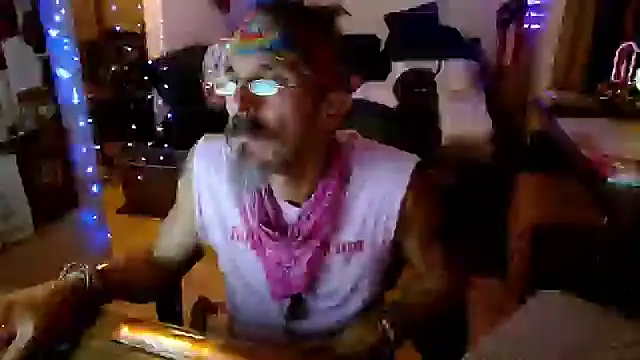 mycock2474u online show from September 21, 2025, 3:19 am