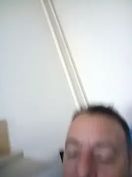 Snapshot of david_geam chatting on December 20, 2024, 7:01 am david geam online show from December 20, 2024, 7:01 am