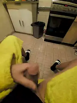 Snapshot of david_geam chatting on December 27, 2024, 4:47 am david geam online show from December 27, 2024, 4:47 am