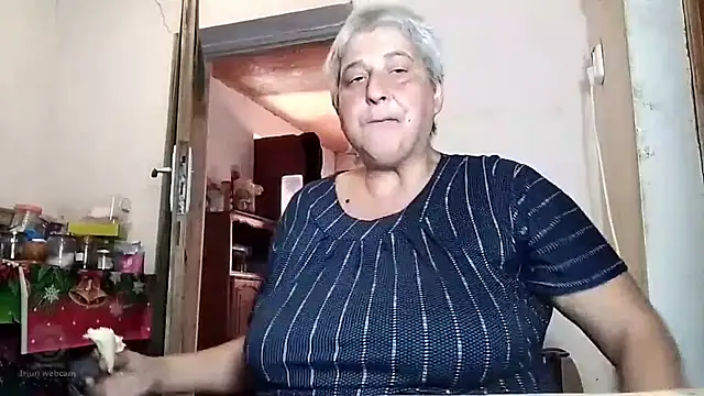 Snapshot of ExquisiteMature chatting on September 24, 2025, 10:29 am ExquisiteMature online show from September 24, 2025, 10:29 am