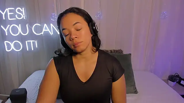 carolgaita online show from February 3, 2025, 11:31 am