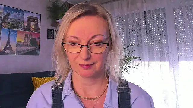 vanessa chat online show from March 2, 2026, 2:24 pm