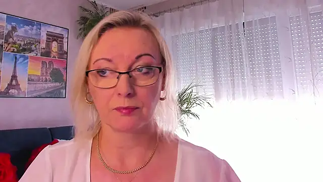 vanessa chat online show from June 4, 2026, 1:17 pm