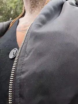 DarkDea online show from November 18, 2025, 12:31 pm