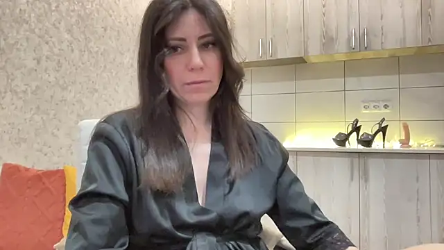 HotyWinter online show from March 16, 2026, 4:18 am