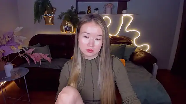 PollyOcean online show from February 15, 2025, 9:49 am