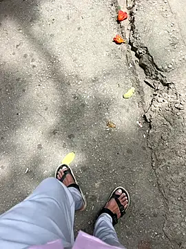 Redry9221 online show from October 2, 2025, 6:42 am