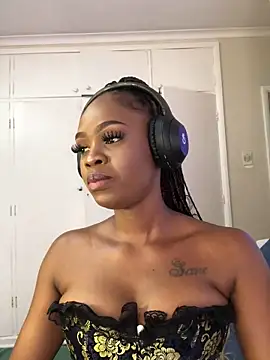 LuciousLips96 online show from October 22, 2025, 8:03 am