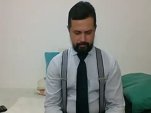 Snapshot of TRIISTAN_KING10 chatting on January 24, 2025, 8:43 pm TRIISTAN KING10 online show from January 24, 2025, 8:43 pm