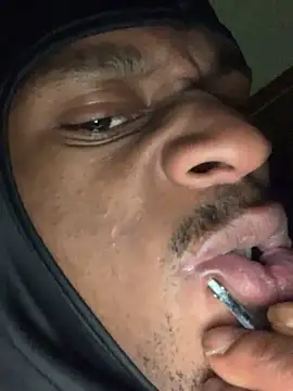 Snapshot of Tristris100 chatting on December 8, 2024, 9:46 am Tristris100 online show from December 8, 2024, 9:46 am