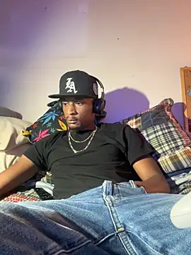 Tristris100 online show from November 6, 2025, 2:01 am