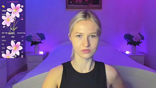 AnnaCarrera online show from November 12, 2025, 8:41 pm