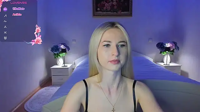 AnnaCarrera online show from May 17, 2026, 8:49 pm