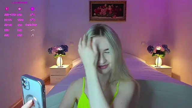 AnnaCarrera online show from July 16, 2026, 8:04 pm