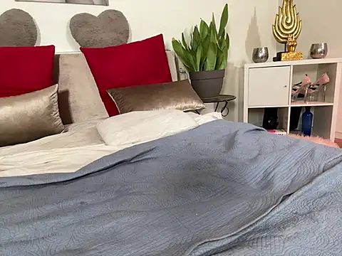 TiffanyRoxx online show from March 17, 2025, 12:19 am