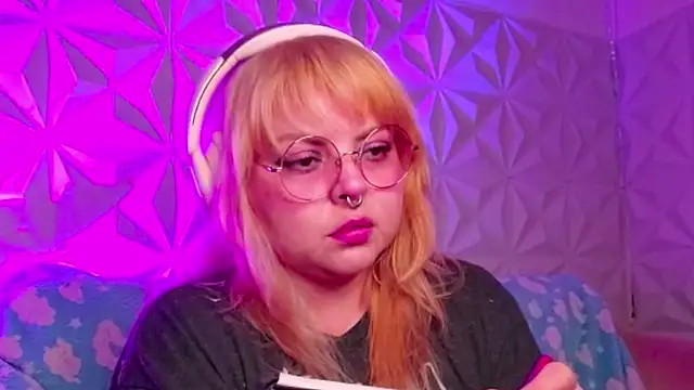 Snapshot of Satyn_doll chatting on September 27, 2025, 11:10 pm Satyn doll online show from September 27, 2025, 11:10 pm