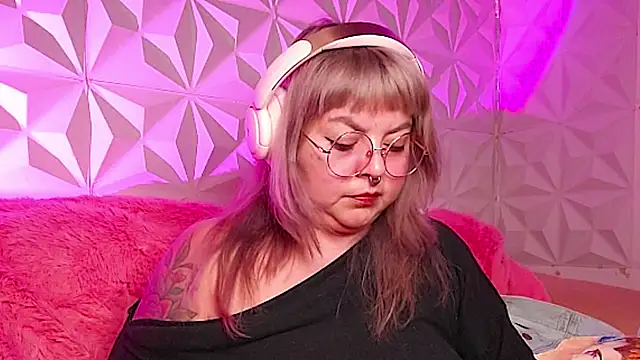 Snapshot of Satyn_doll chatting on November 21, 2025, 11:25 pm Satyn doll online show from November 21, 2025, 11:25 pm