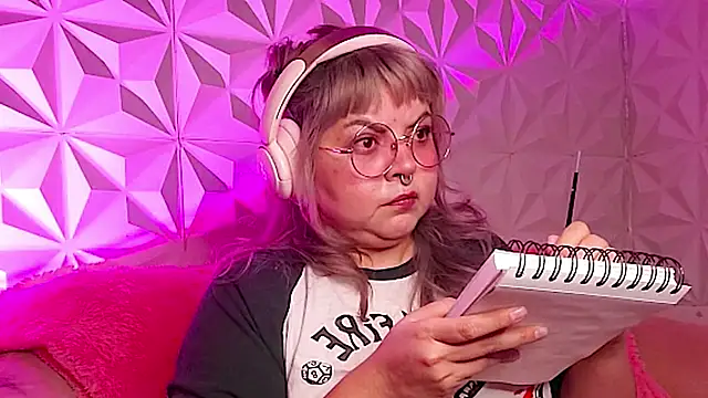 Snapshot of Satyn_doll chatting on November 30, 2025, 9:41 pm Satyn doll online show from November 30, 2025, 9:41 pm