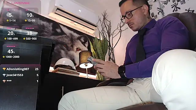 Snapshot of randyluke chatting on December 15, 2024, 4:04 pm randyluke online show from December 15, 2024, 4:04 pm