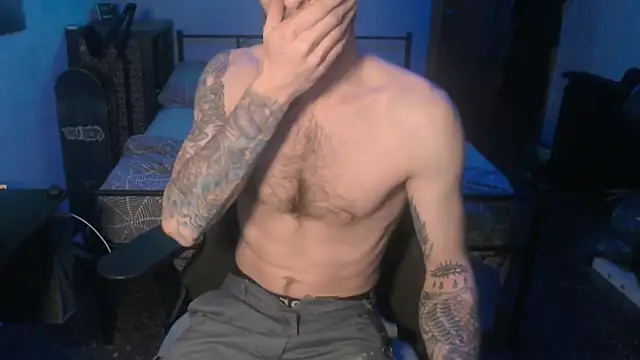 Snapshot of SexxxyLouis chatting on January 23, 2025, 8:46 am SexxxyLouis online show from January 23, 2025, 8:46 am