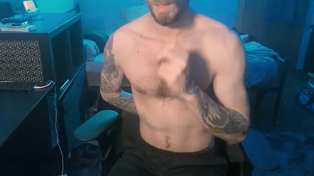 Snapshot of SexxxyLouis chatting on February 25, 2025, 9:57 pm SexxxyLouis online show from February 25, 2025, 9:57 pm