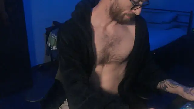 Snapshot of SexxxyLouis chatting on March 9, 2025, 9:14 pm SexxxyLouis online show from March 9, 2025, 9:14 pm