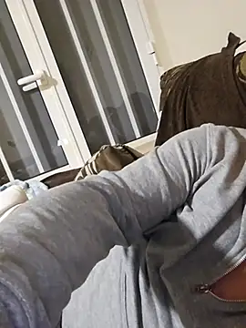 Alex3009 online show from November 9, 2025, 9:02 pm