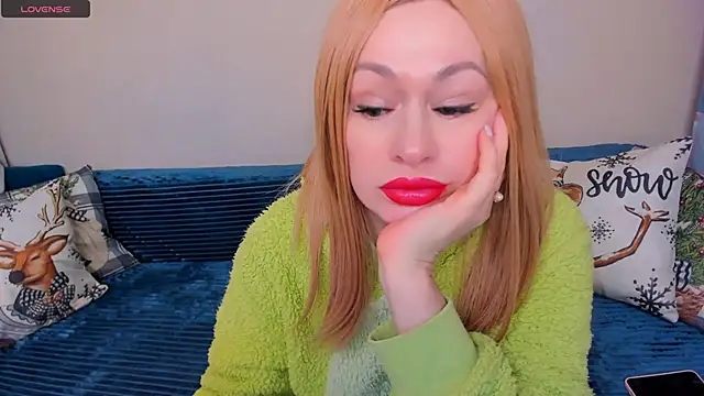 EllenMoore online show from December 16, 2025, 3:11 am