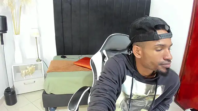 anhtony wayans online show from November 12, 2025, 11:58 pm