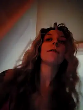 Snapshot of LilyOrion chatting on February 10, 2025, 7:17 pm LilyOrion online show from February 10, 2025, 7:17 pm